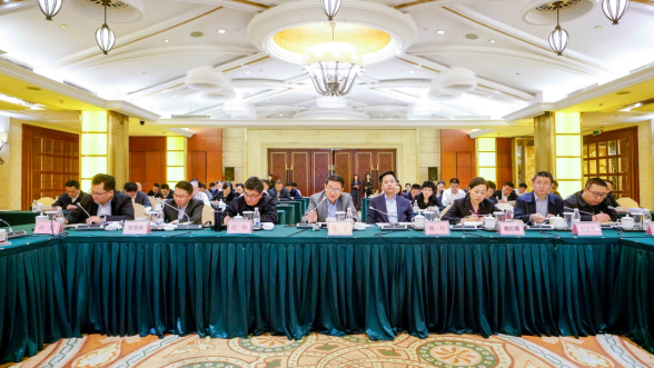 奋力冲刺2019年 起劲备战2020年 新利体育集团召开2019年三季度运营剖析暨事情推进聚会 - 新利体育