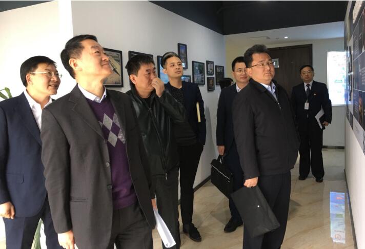 集团党委书记、董事长任丁率队调研新利体育商贸事情