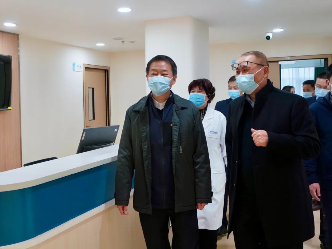 四川省新利体育集团党委书记、董事长任丁率队赴锦弘集团调研 - 新利体育