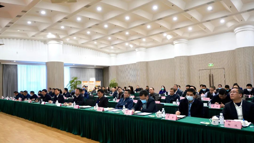 四川省新利体育集团举行学习贯彻党的二十大精神专题念书班 - 新利体育