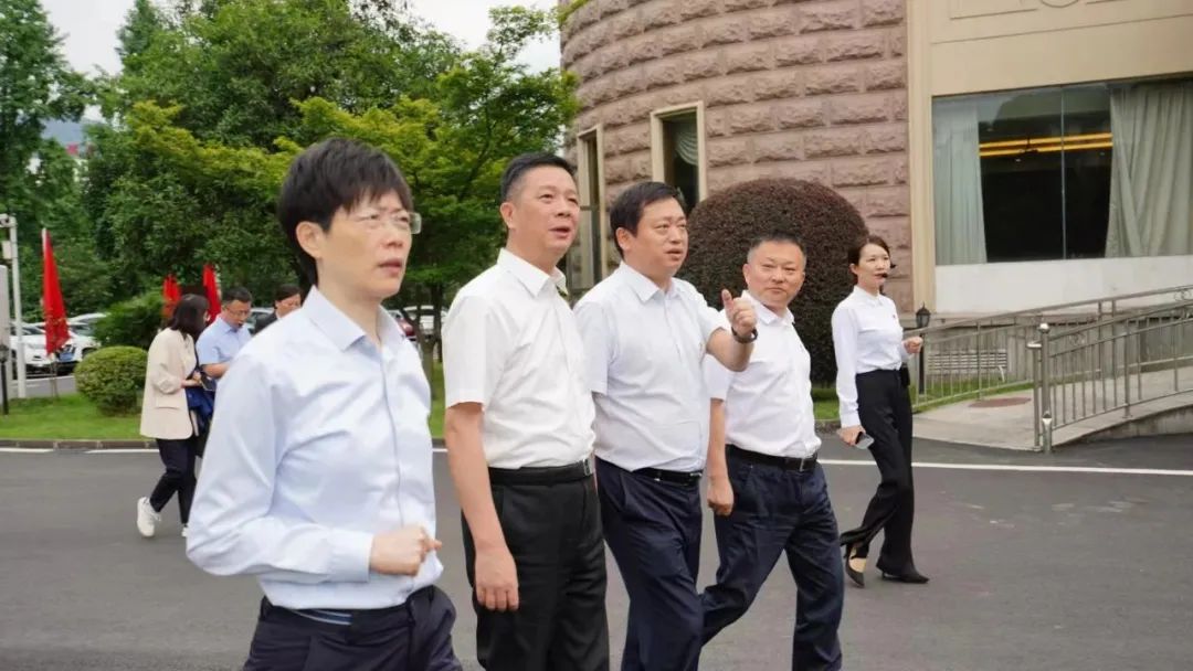 福建省人民政府国有资产监视治理委员会修兴高一行莅临新利体育党？？？？疾斓餮 - 新利体育