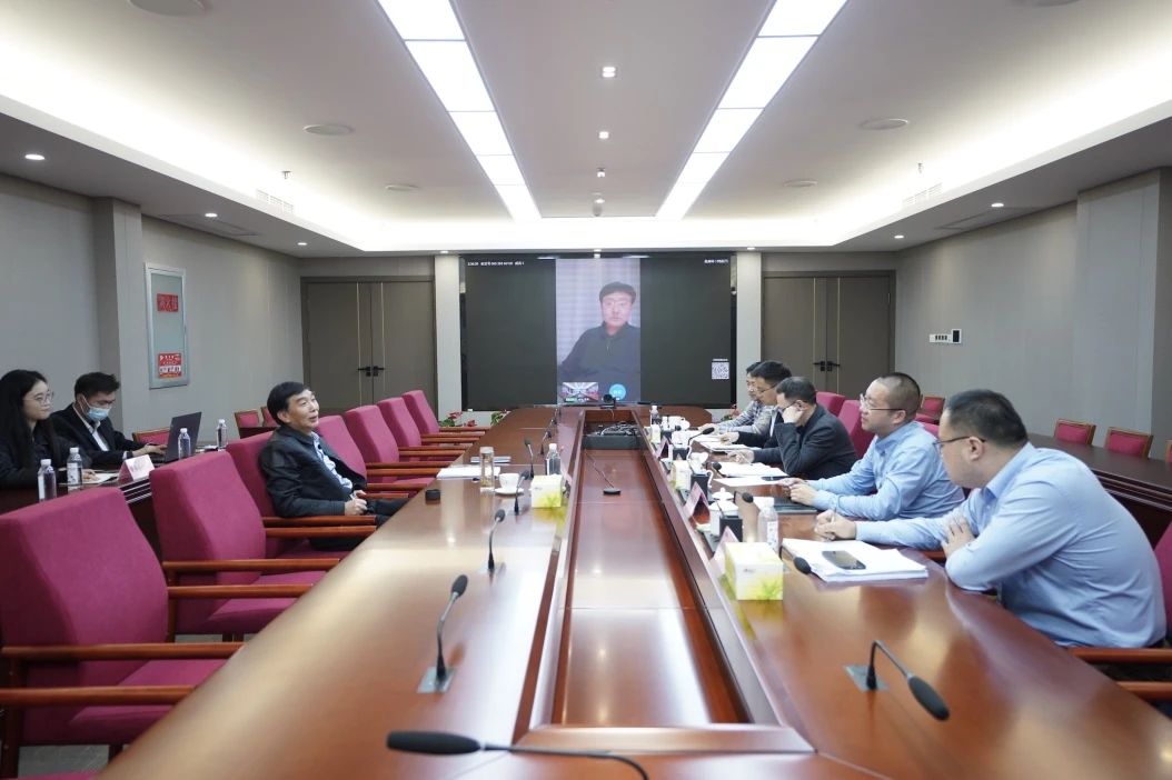 省新利体育集团召开外部董事事情座谈会