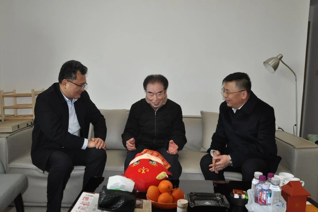 省新利体育集团向导班子成员走访慰问生涯难题党员、老党员、老干部 - 新利体育