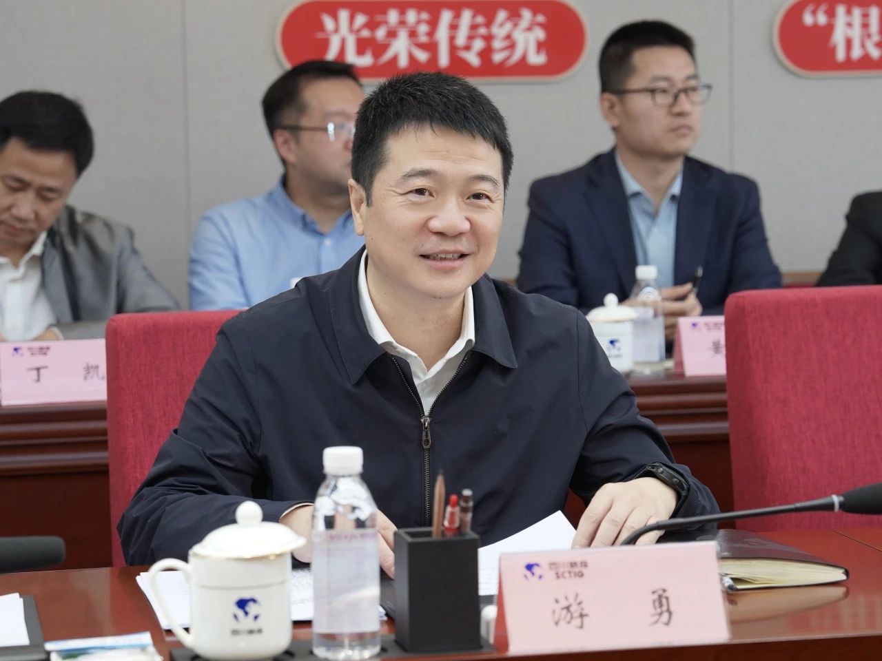 省国资委党委专职副书记任兴文带队调研省新利体育集团 - 新利体育