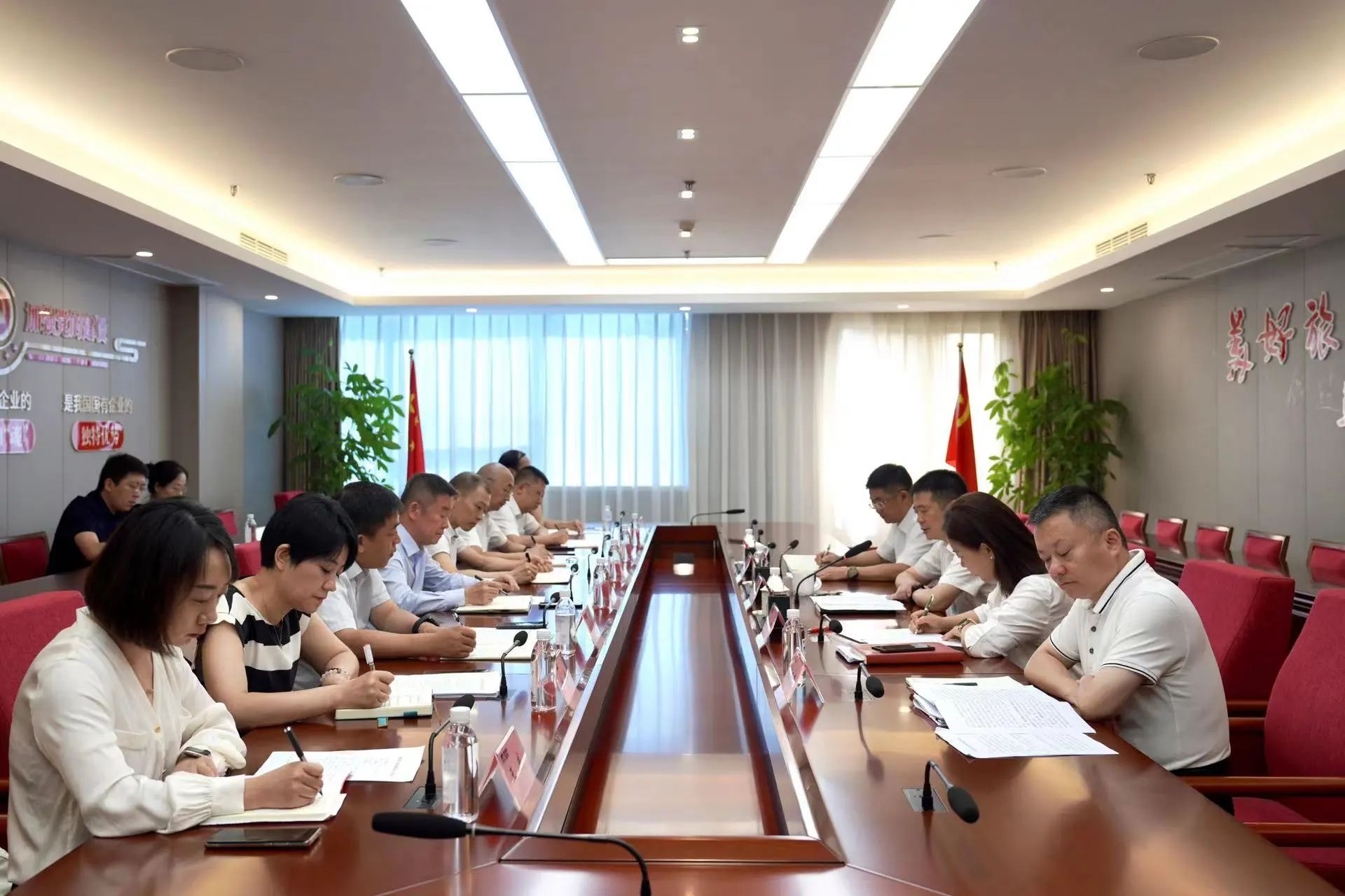 省新利体育集团召开新任职干部任前整体谈话会 - 新利体育