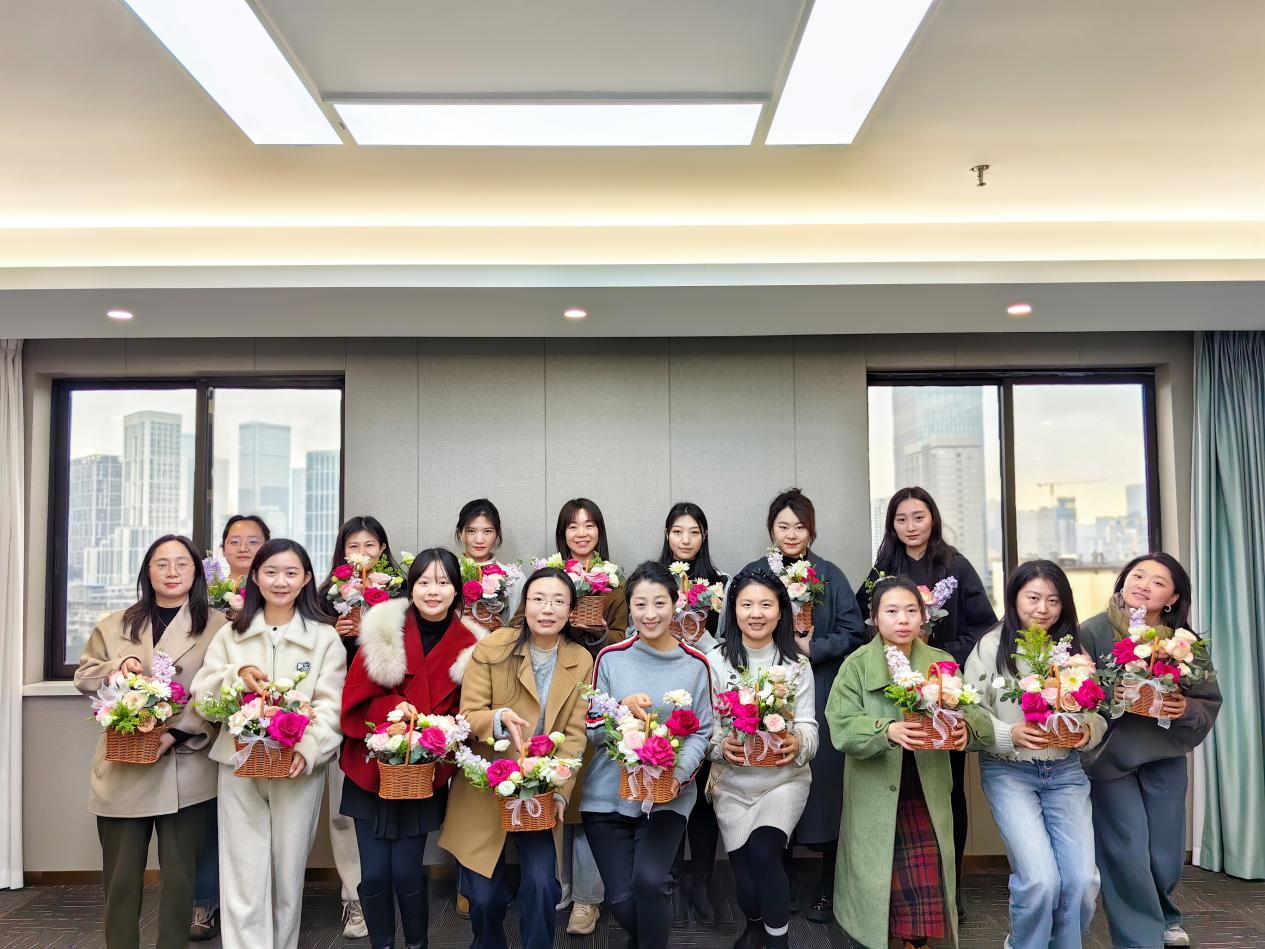 省新利体育集团下属企业组织开展“三八”国际劳动妇女节主题运动 - 新利体育