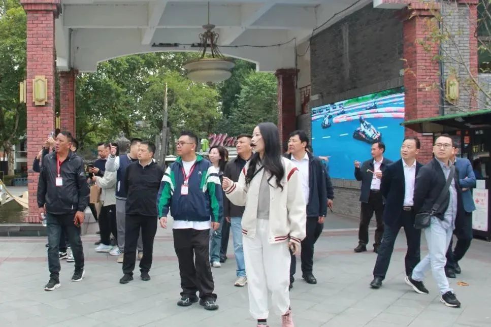 学履历补短板强立异 推动墟落旅游蓬勃生长 ——2024年39个欠蓬勃县域墟落旅游培训班（第二期）顺遂举行 - 新利体育